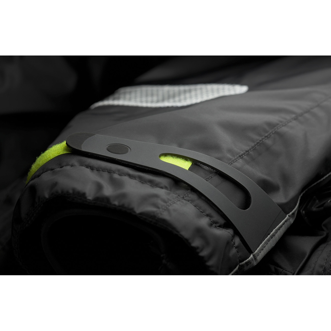 Köp Westin W4 Flotation Suit - M King - Flytoverall på MiEKO!