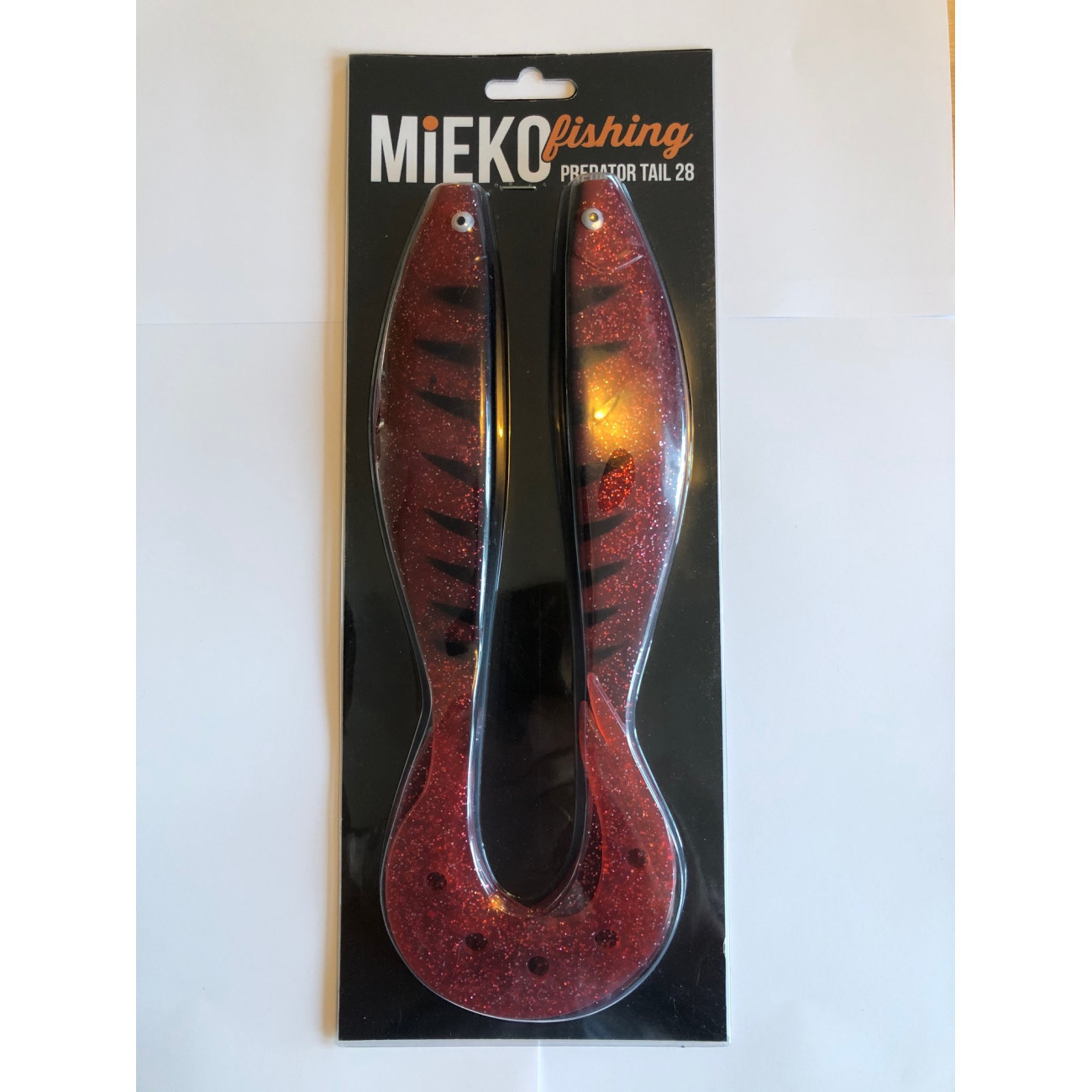 Köp din Mieko Predator Tail 28 - HAIL RÖD (2-Pack) på Mieko Fishing!