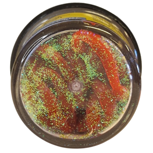 Köp PowerBait Honey Worm 25mm - Red/Scales (Banana Boost) på MiEKO!