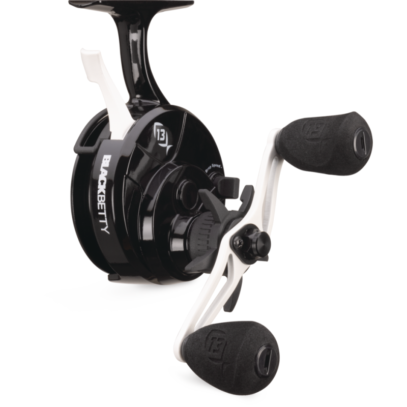 Köp 13 Fishing Black Betty Freefall GHOST Aluminium - LH på MiEKO!