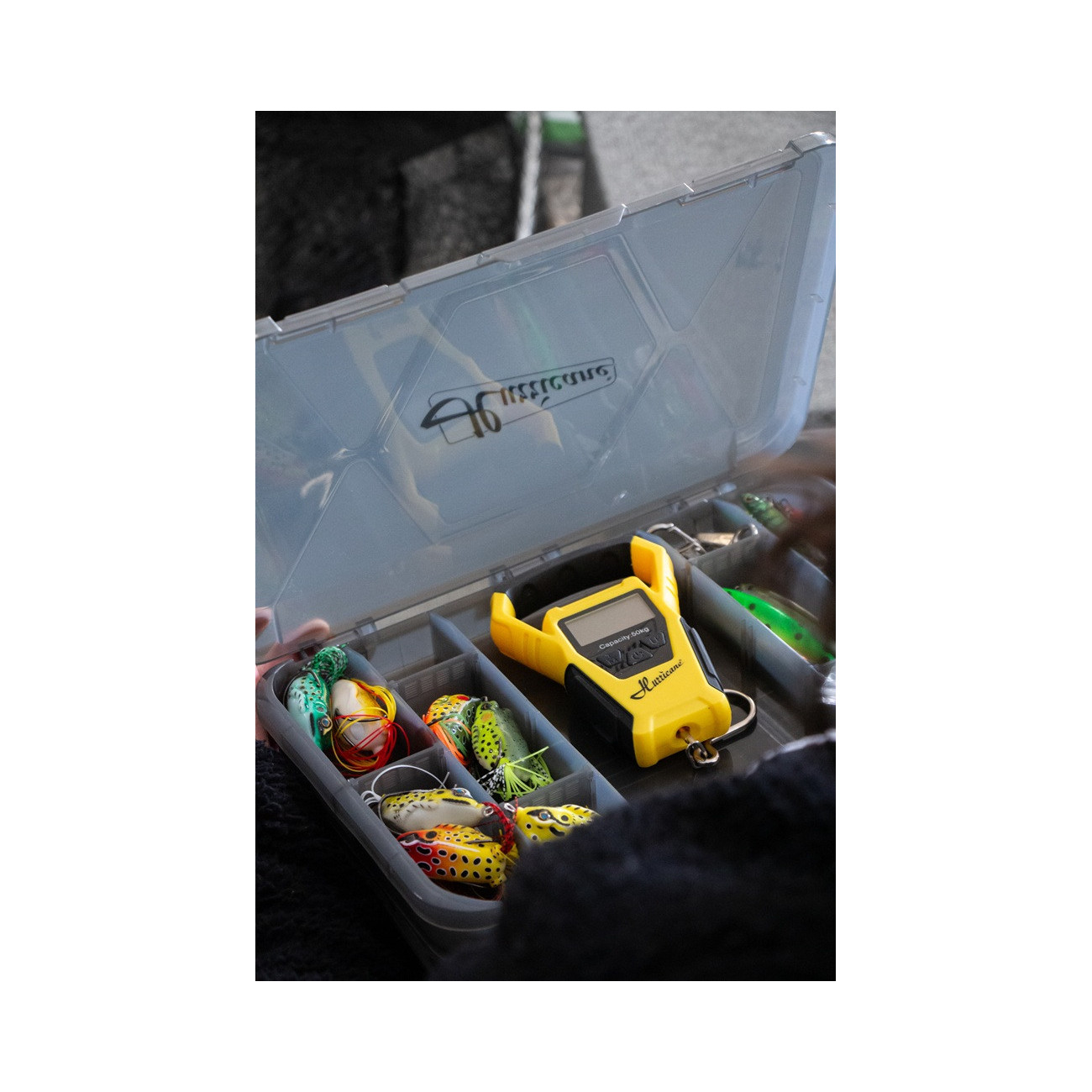 Köp Hurricane Beteslåda 36x24,5x7,8cm (2-våning) på MiEKOfishing.se!